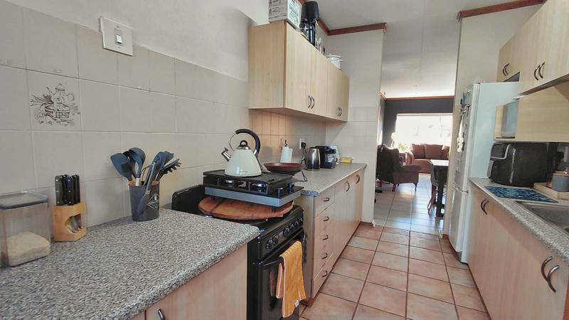 2 Bedroom Property for Sale in Langenhovenpark Free State